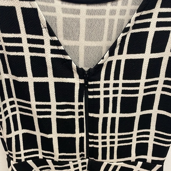 Cute summer dress, Great condition. - Picture 3 of 3